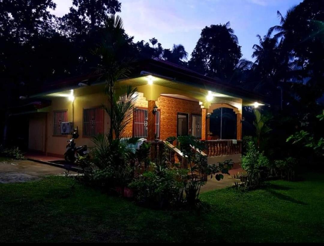 Paco'S Garden Home Stay Mambajao Εξωτερικό φωτογραφία